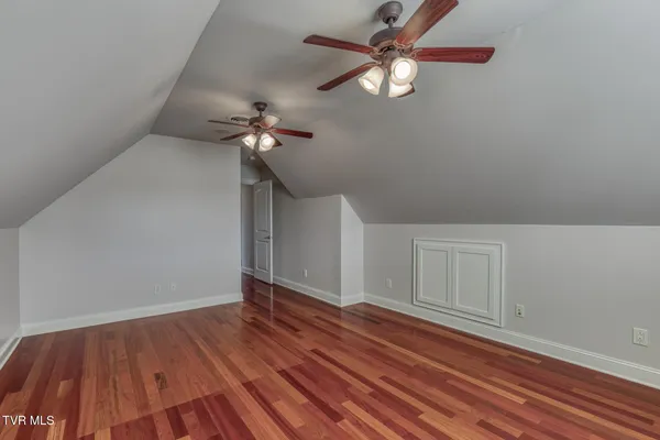$824,500 | 102 Oak View Circle, Bristol, TN 37620