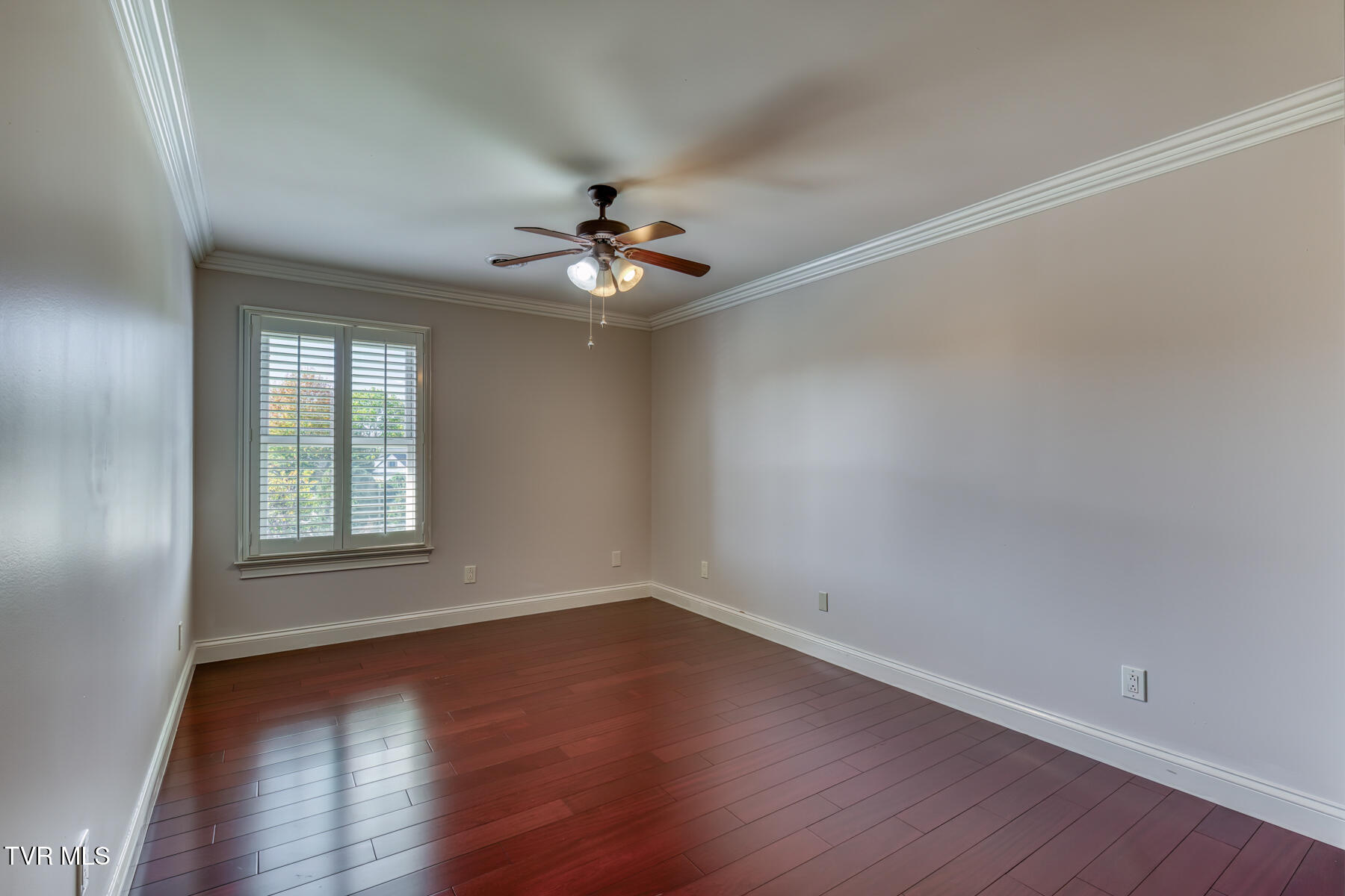 102 Oak View Circle Bristol, TN 37620 - Photo 54 of 93 102 Oak View Cir-54