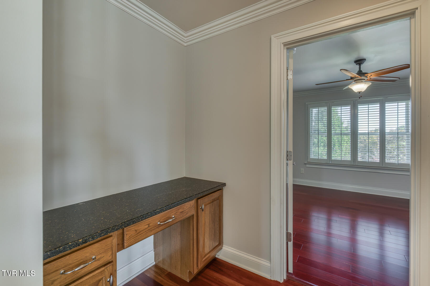 102 Oak View Circle Bristol, TN 37620 - Photo 56 of 93 102 Oak View Cir-56