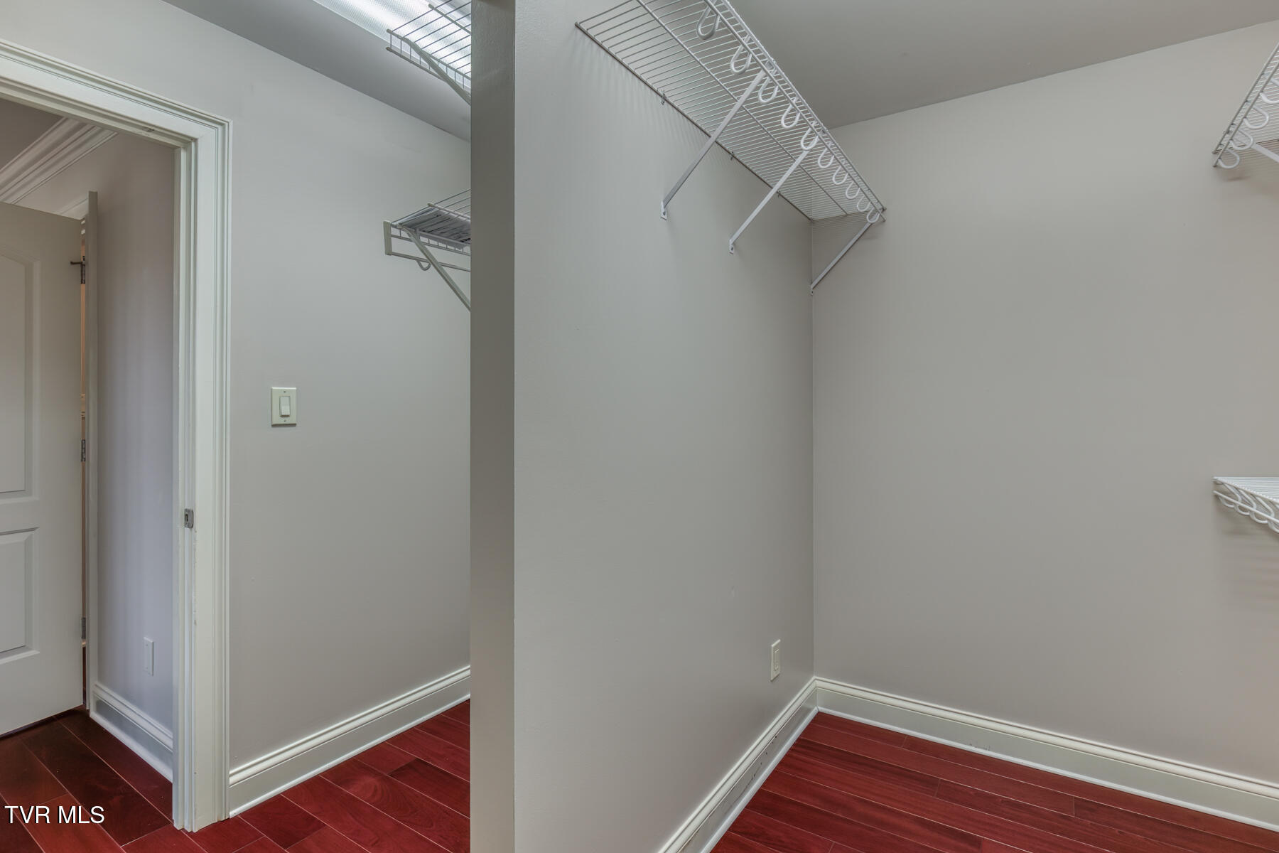 102 Oak View Circle Bristol, TN 37620 - Photo 60 of 93 102 Oak View Cir-60