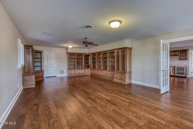 $899,500 | 102 Oak View Circle, Bristol, TN 37620