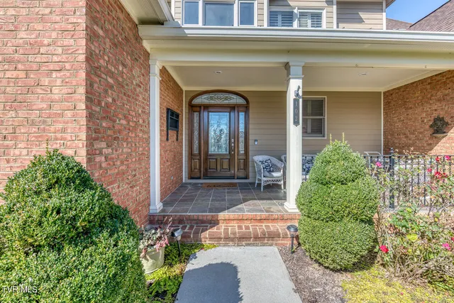 $899,500 | 102 Oak View Circle, Bristol, TN 37620