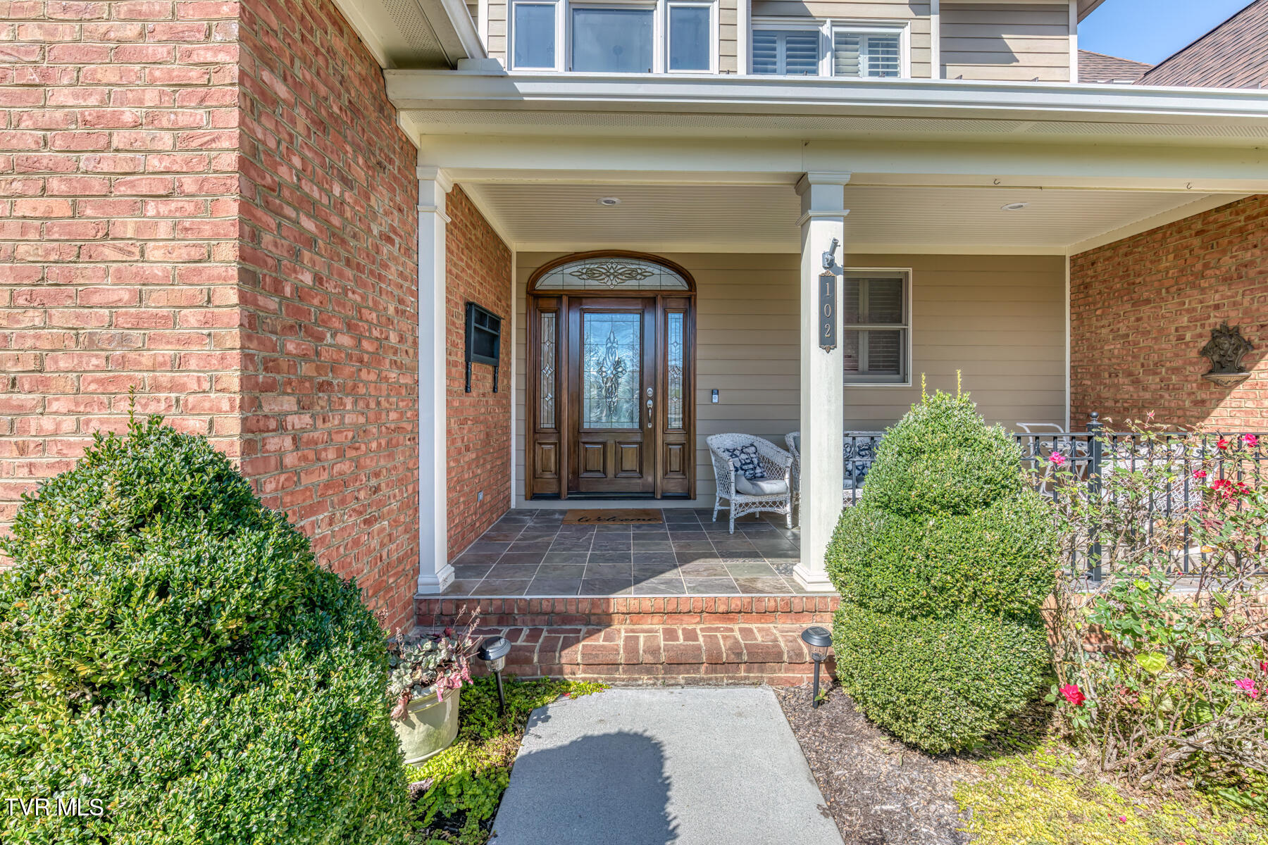102 Oak View Circle Bristol, TN 37620 - Photo 8 of 93 102 Oak View Cir-8