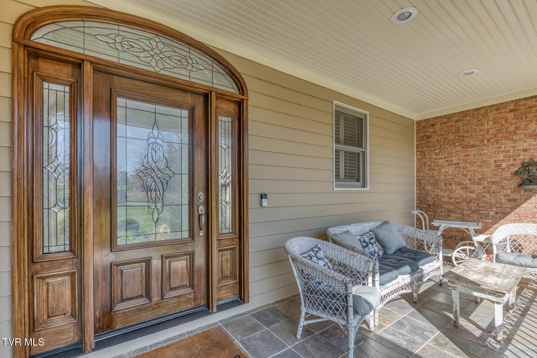 102 Oak View Circle Bristol, TN 37620 - Photo 9 of 93 102 Oak View Cir-9