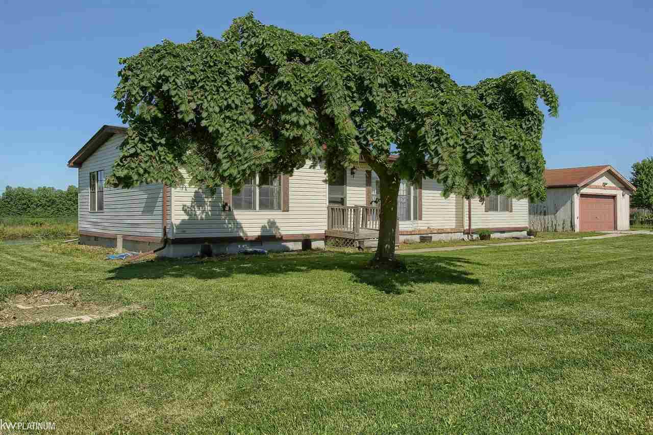 6468 Meldrum Road Fair Haven, MI 48023 - Photo 6 of 30 50079211-5.JPG