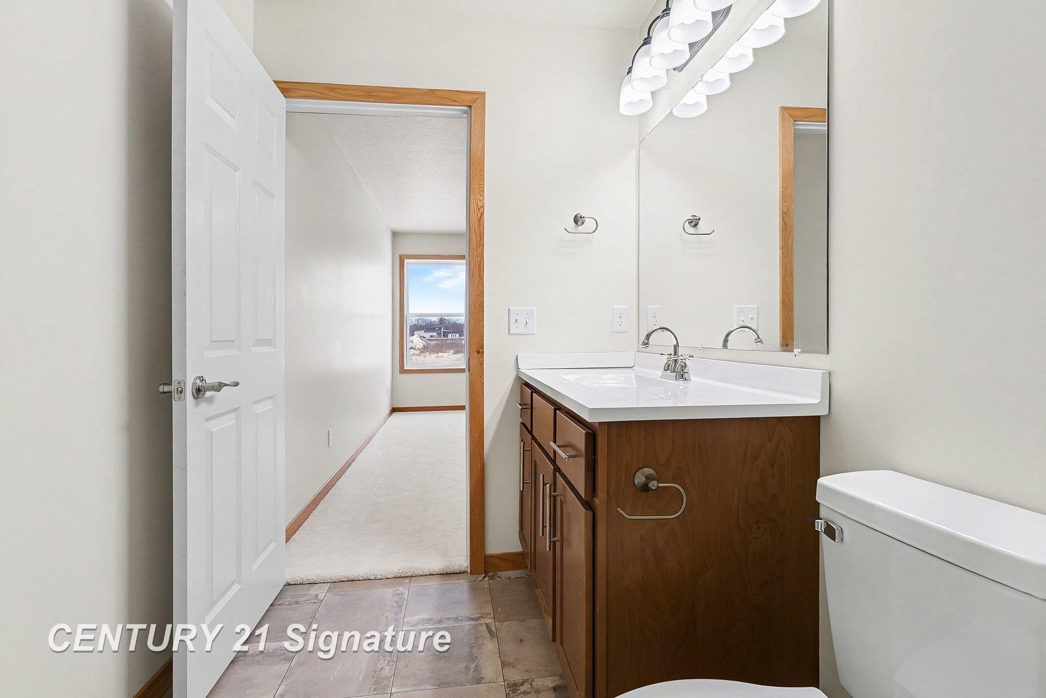 8487 North River Road Freeland, MI 48623 - Photo 17 of 27