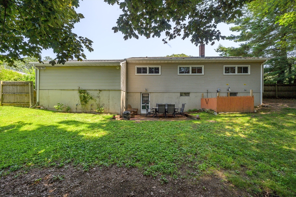36 Yamaska Road Springfield, MA 01118 - Photo 5 of 30