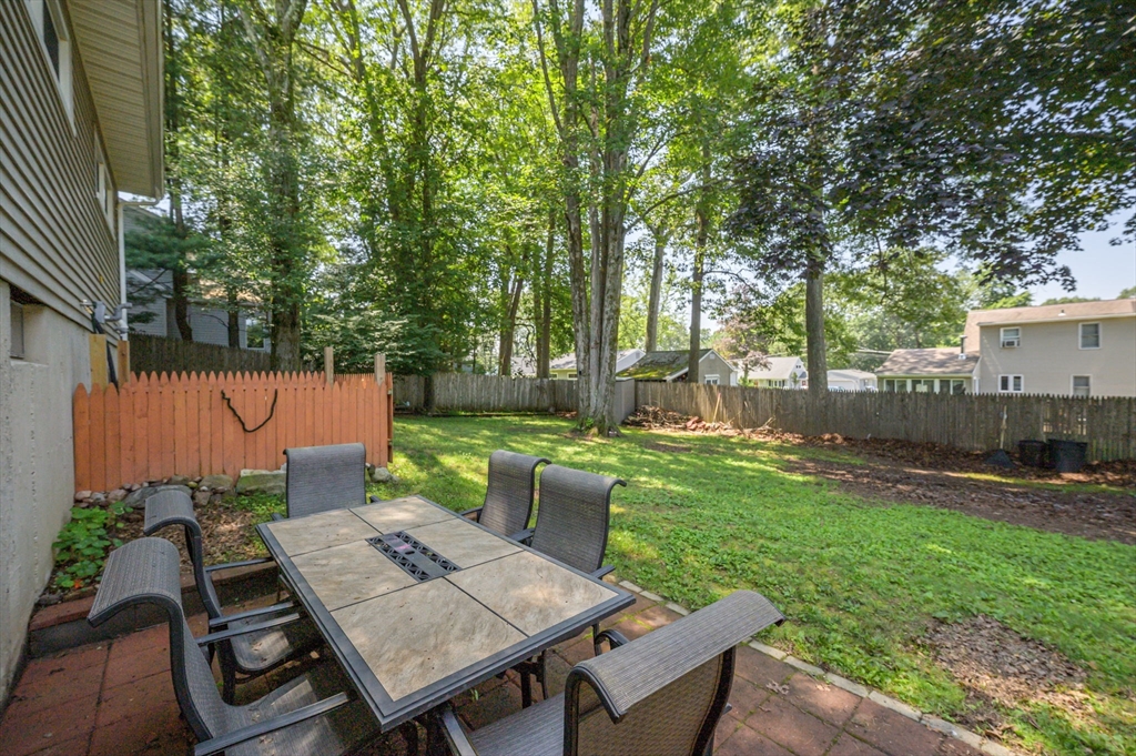 36 Yamaska Road Springfield, MA 01118 - Photo 6 of 30