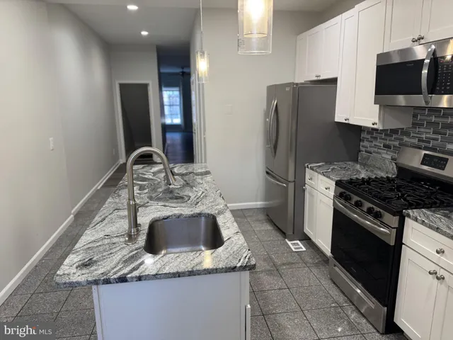 $2,800 | 1408 1/2 Madison Avenue, Baltimore, MD 21217