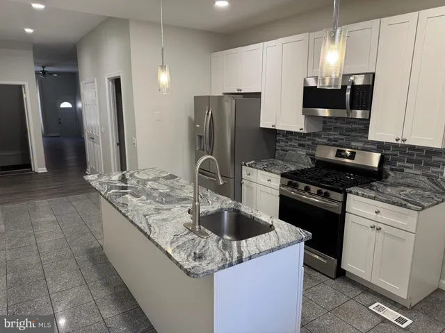 $2,800 | 1408 1/2 Madison Avenue, Baltimore, MD 21217