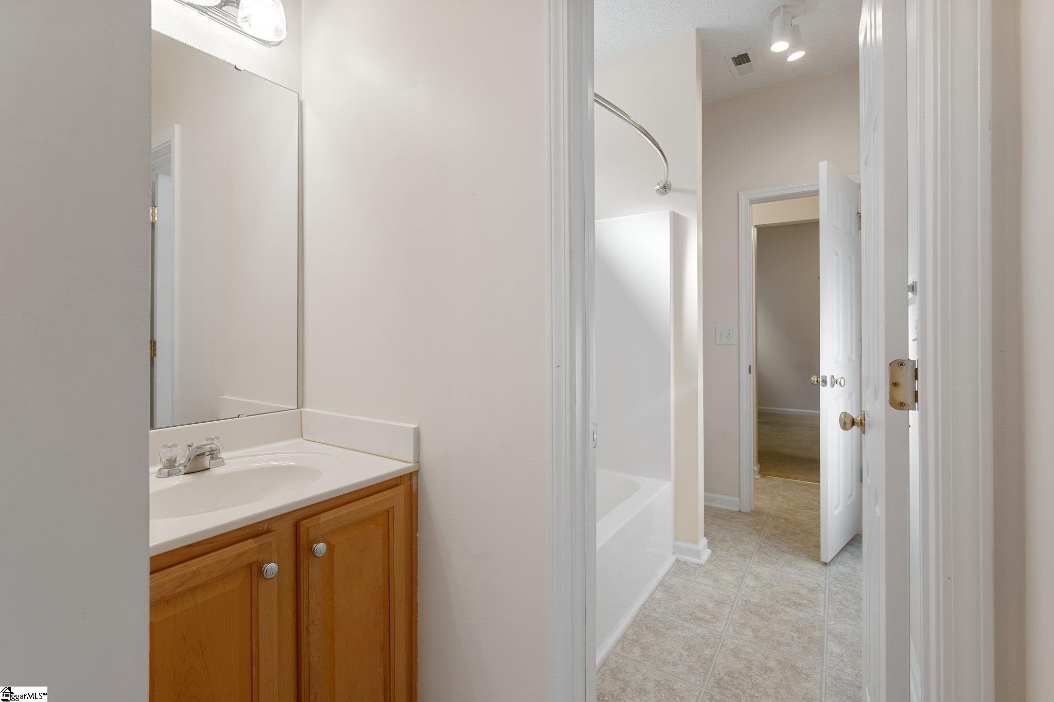 23 Red Jonathan Court Simpsonville, SC 29681 - Photo 14 of 27