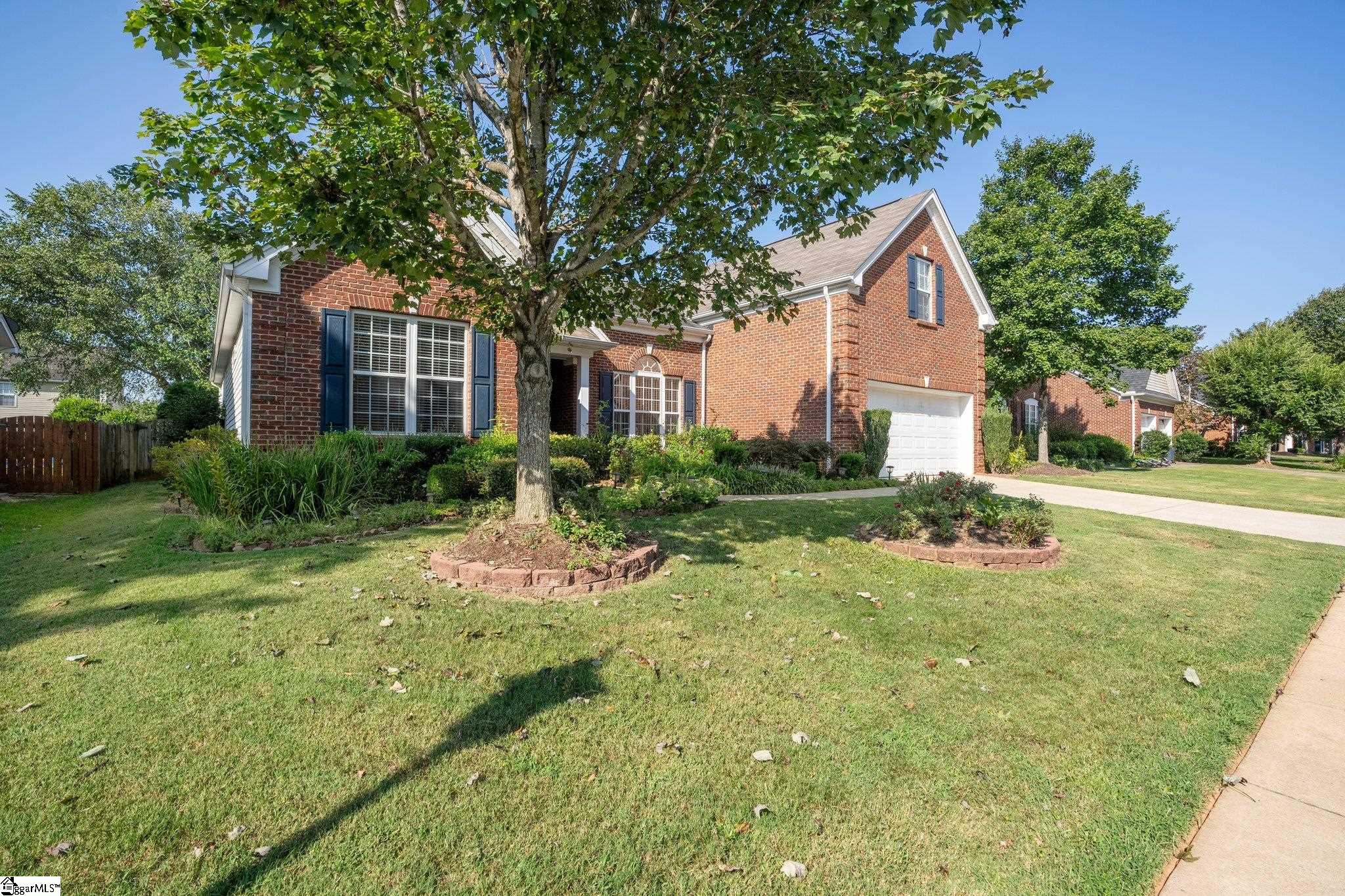 23 Red Jonathan Court Simpsonville, SC 29681 - Photo 2 of 27