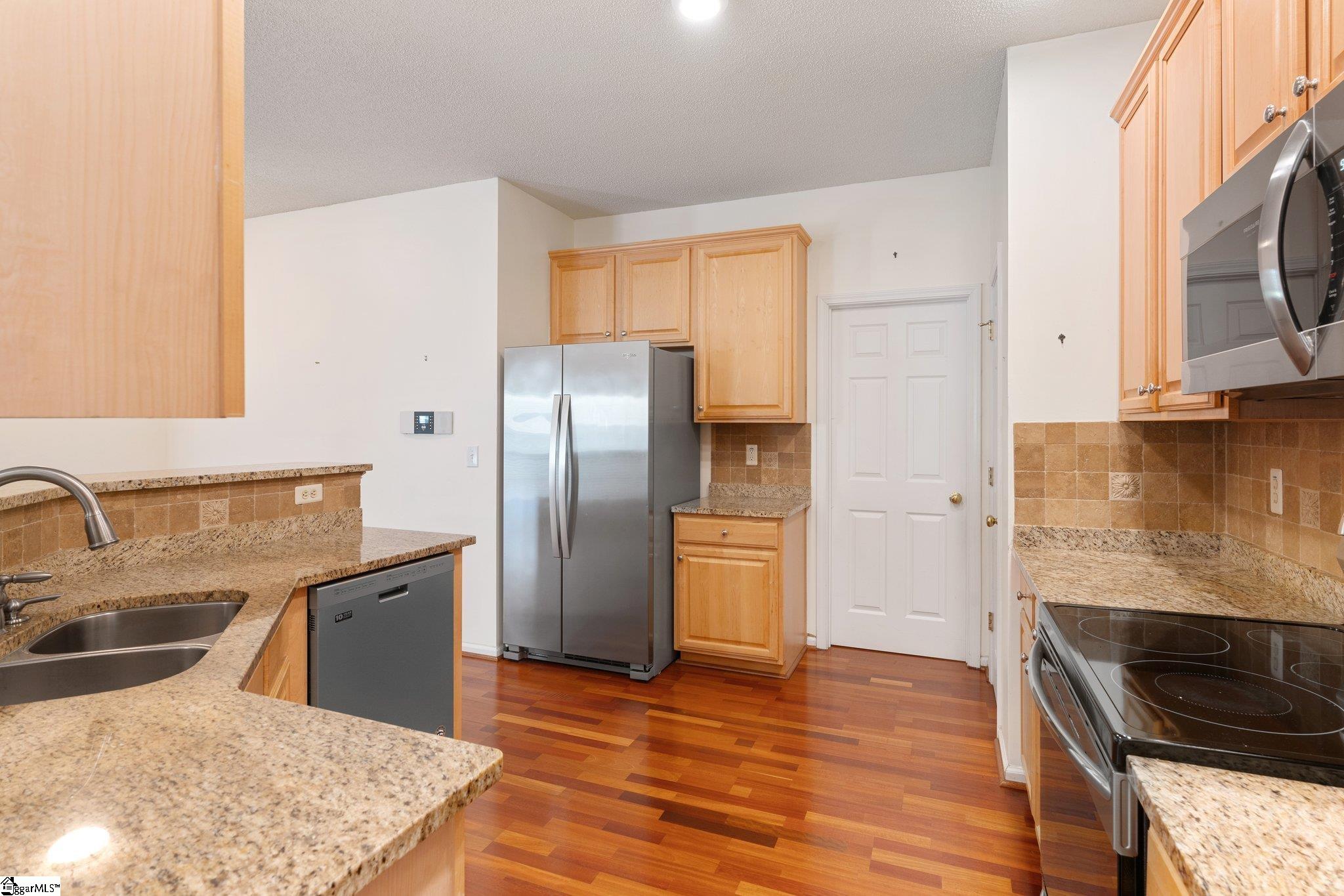 23 Red Jonathan Court Simpsonville, SC 29681 - Photo 7 of 27