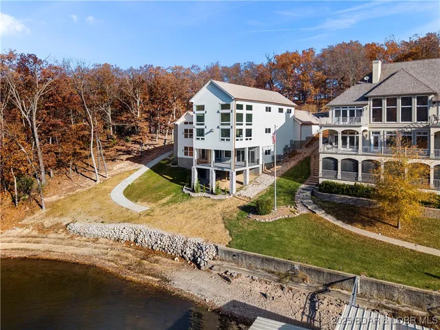 $1,950,000 | 154 Via Cresta Drive, Sunrise Beach, MO 65079