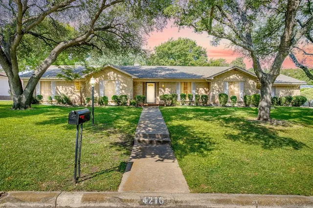 $515,000 | 4216 Winding Way, Benbrook, TX 76126