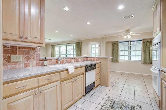 $515,000 | 4216 Winding Way, Benbrook, TX 76126