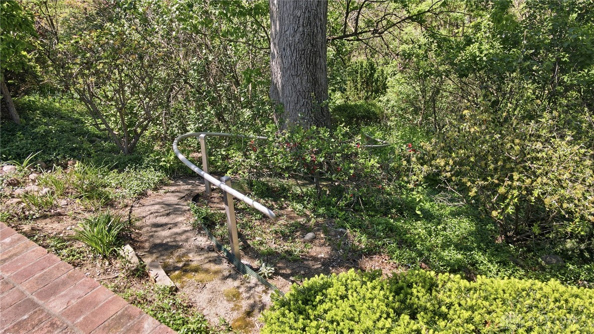 446 Lookout Ridge Dayton, OH 45419 - Photo 70 of 75 walking path to enjoy one acre property