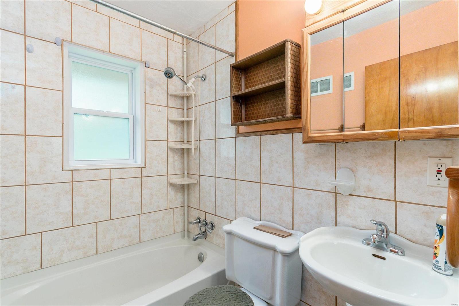 10248 Lackland Road St. Louis, MO 63114 - Photo 14 of 32 Gallery Image 14