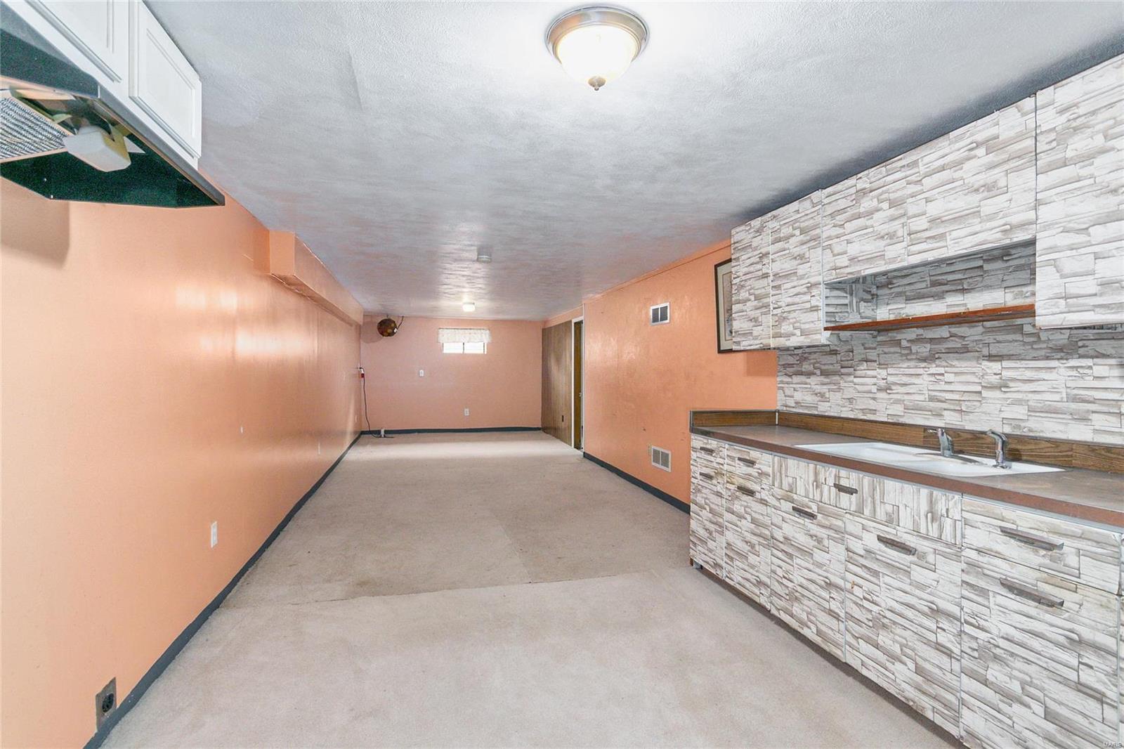 10248 Lackland Road St. Louis, MO 63114 - Photo 16 of 32 Gallery Image 16