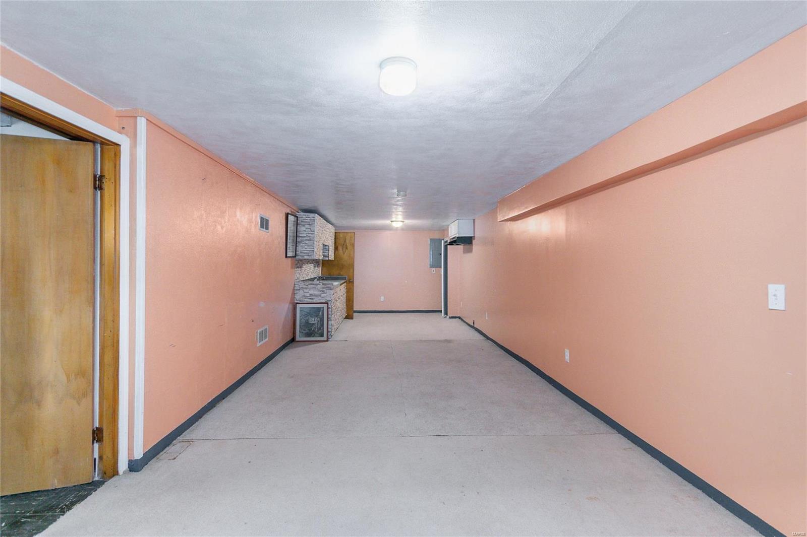 10248 Lackland Road St. Louis, MO 63114 - Photo 17 of 32 Gallery Image 17