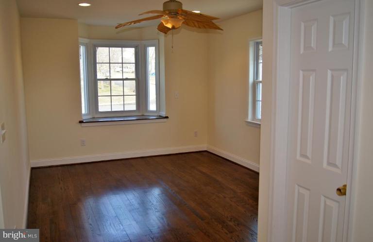 11 Tanglewood Road Catonsville, MD 21228 - Photo 14 of 22 Master Bedroom