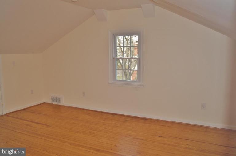 11 Tanglewood Road Catonsville, MD 21228 - Photo 15 of 22 Bedroom #3