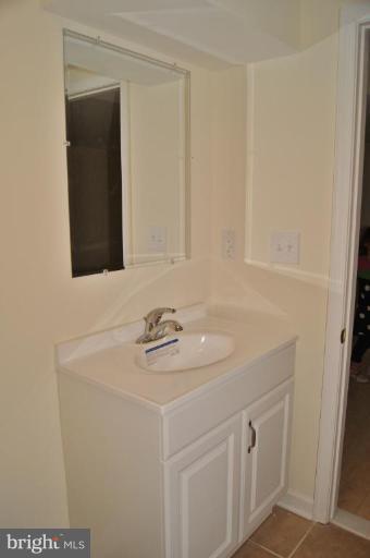 11 Tanglewood Road Catonsville, MD 21228 - Photo 20 of 22 Bath #4