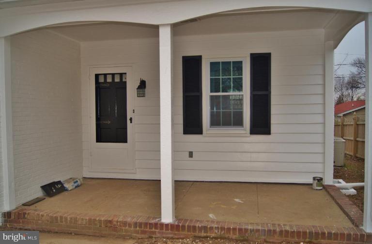 11 Tanglewood Road Catonsville, MD 21228 - Photo 21 of 22 Porch