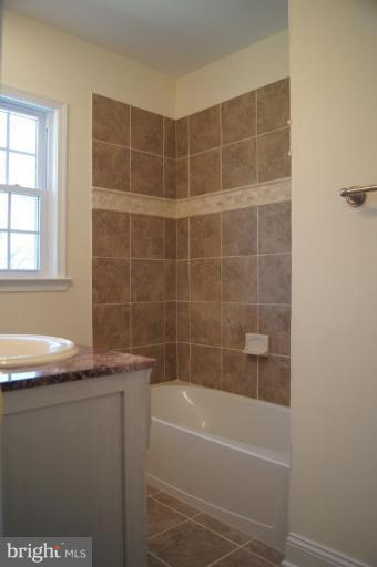 11 Tanglewood Road Catonsville, MD 21228 - Photo 7 of 22 Master Bath
