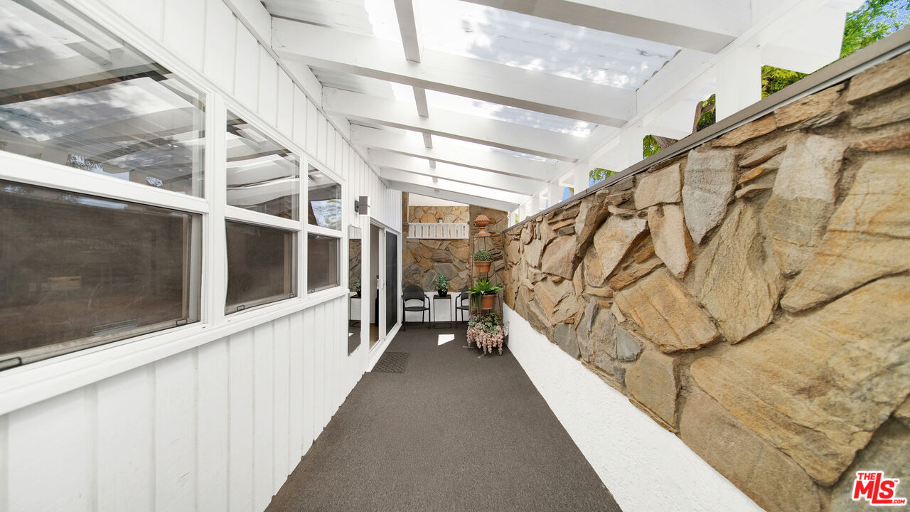 2312 Kimridge Road Beverly Hills, CA 90210 - Photo 30 of 60