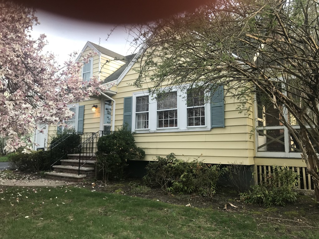251 Beal Road Waltham, MA 02453 - Photo 3 of 23 Gallery Image 3