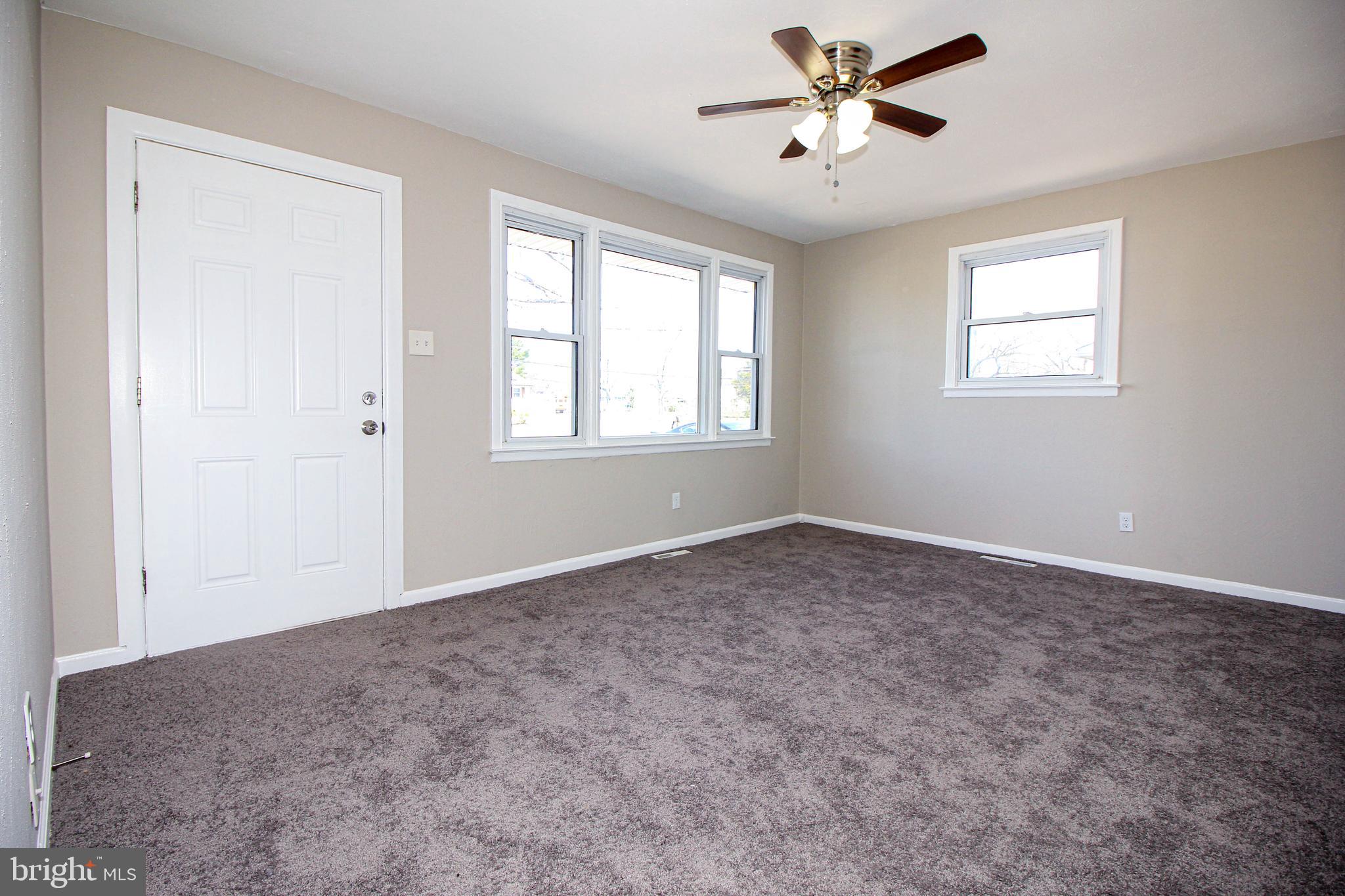 1051 Turnersville Road Pine Hill, NJ 08021 - Photo 14 of 25 Living room