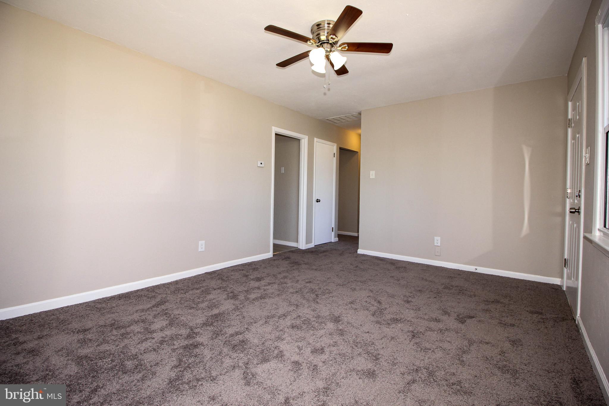 1051 Turnersville Road Pine Hill, NJ 08021 - Photo 15 of 25 Living room