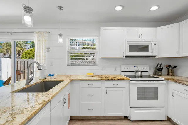 $2,350,000 | 10609 Parkhill Circle, Panama City Beach, FL 32407