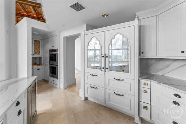 $3,500,000 | 300 Bull Street, Unit 704, Savannah, GA 31401