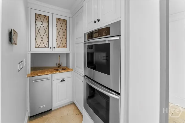 $3,950,000 | 300 Bull Street, Unit 704, Savannah, GA 31401