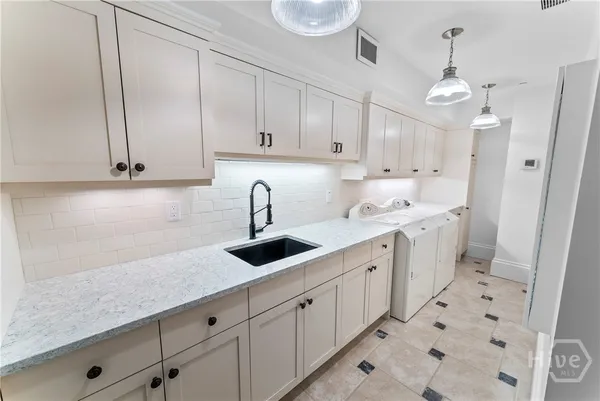 $3,500,000 | 300 Bull Street, Unit 704, Savannah, GA 31401