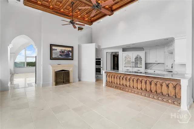 $3,950,000 | 300 Bull Street, Unit 704, Savannah, GA 31401