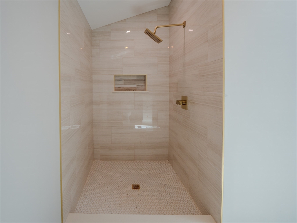 76 Center Street, Unit A Plympton, MA 02367 - Photo 24 of 33