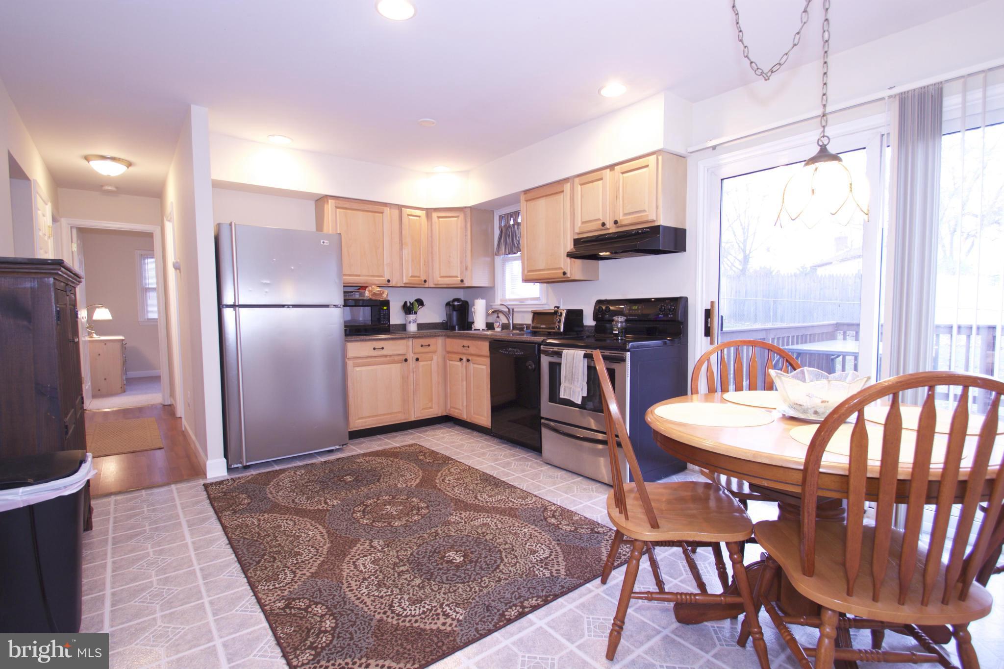 642 Uniontown Road Westminster, MD 21158 - Photo 3 of 25 Kitchen