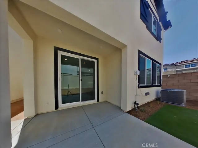 a view of house with yard