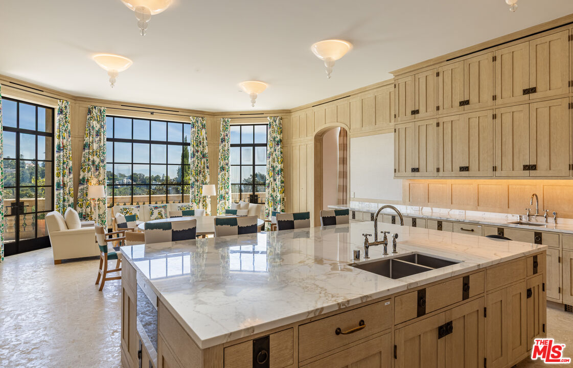 11201 Chalon Road Los Angeles, CA 90077 - Photo 13 of 65