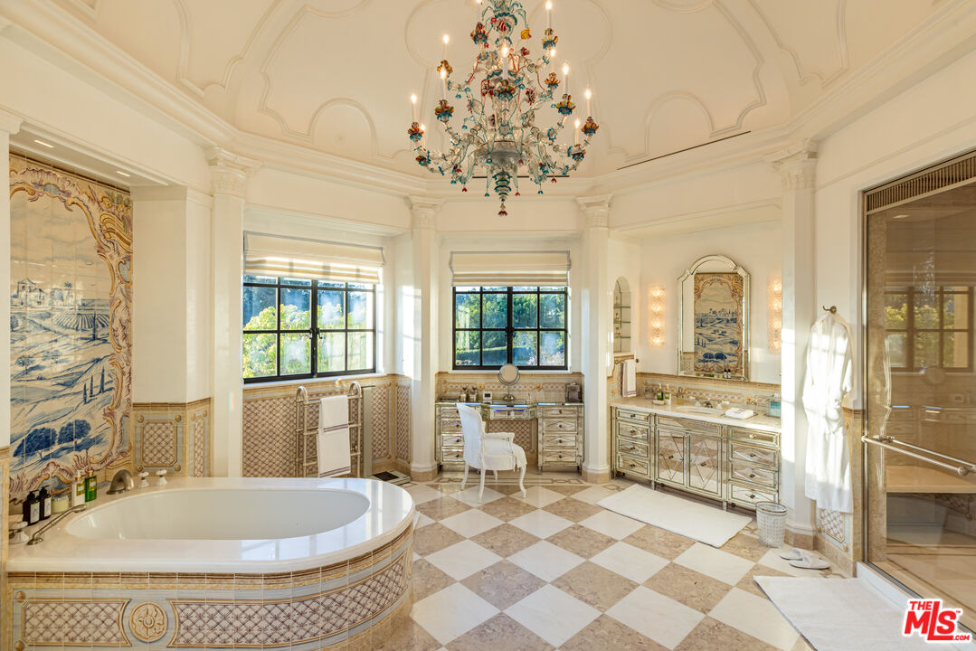 11201 Chalon Road Los Angeles, CA 90077 - Photo 46 of 65