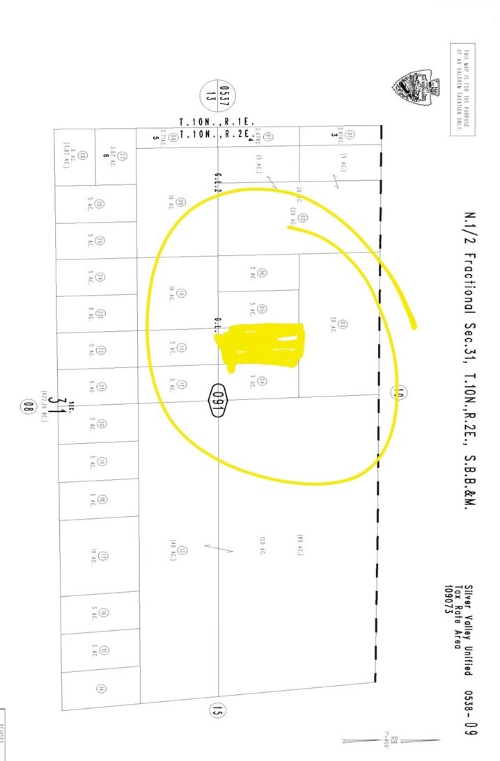 a view of swimming pool with a bathroom