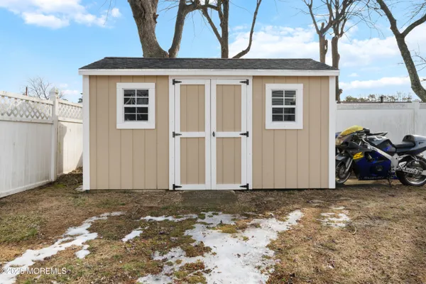 $435,000 | 406 Applegate Avenue, Toms River, NJ 08757