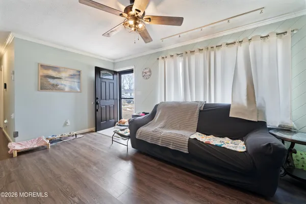 $435,000 | 406 Applegate Avenue, Toms River, NJ 08757