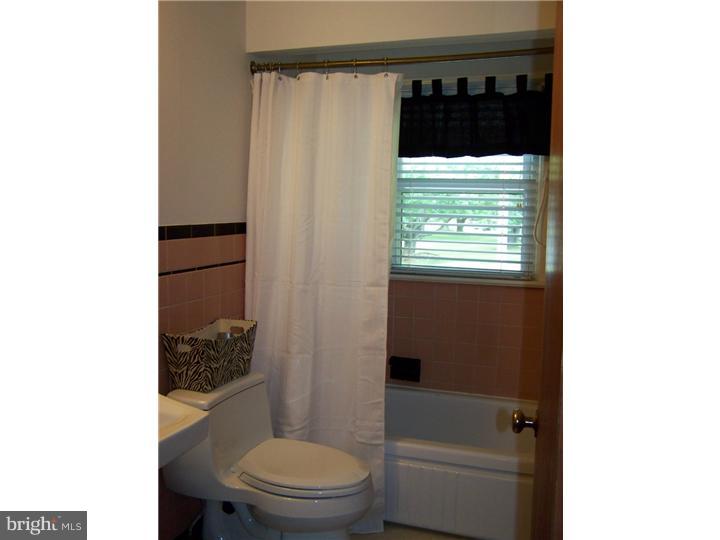 611 Cowpath Road Hatfield, PA 19440 - Photo 11 of 14 Bathroom