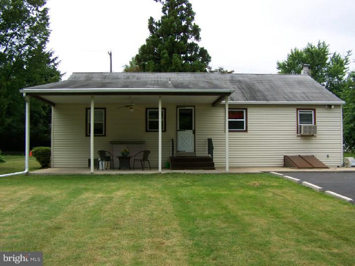 611 Cowpath Road Hatfield, PA 19440 - Photo 12 of 14 Exterior Back