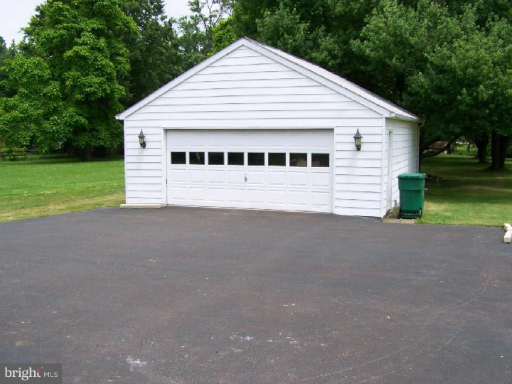 611 Cowpath Road Hatfield, PA 19440 - Photo 13 of 14 Garage
