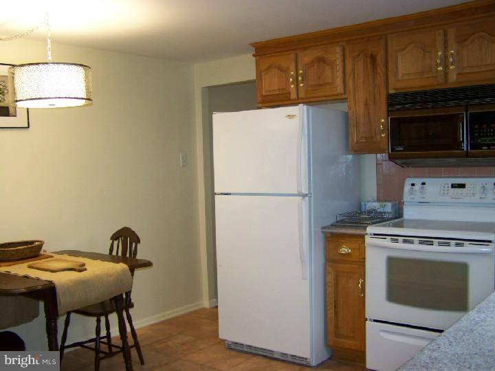 611 Cowpath Road Hatfield, PA 19440 - Photo 4 of 14 Kitchen
